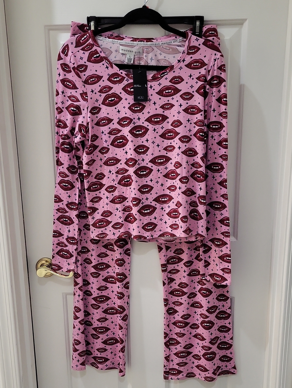 Madden Girl Pink Sleep Set with Burgundy Lip with Fang Teeth  Print
